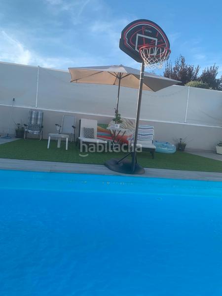 Foto ed6e5ae8-55e6-479e-bb83-e6eb5d316dee. Casa con camino parcheggio piscina in Zona Norte - Hospital - Urbanizaciones Plasencia