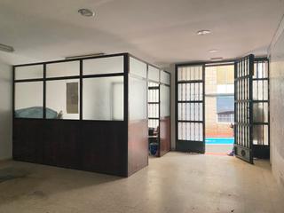 Local commercial  Calle la merced. Local a la venta en calle la merced