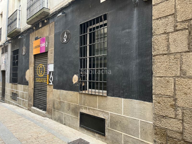 Foto e2c2f1c7-a144-409f-8fef-125f72ab190b. Local comercial a Centro Ciudad Plasencia