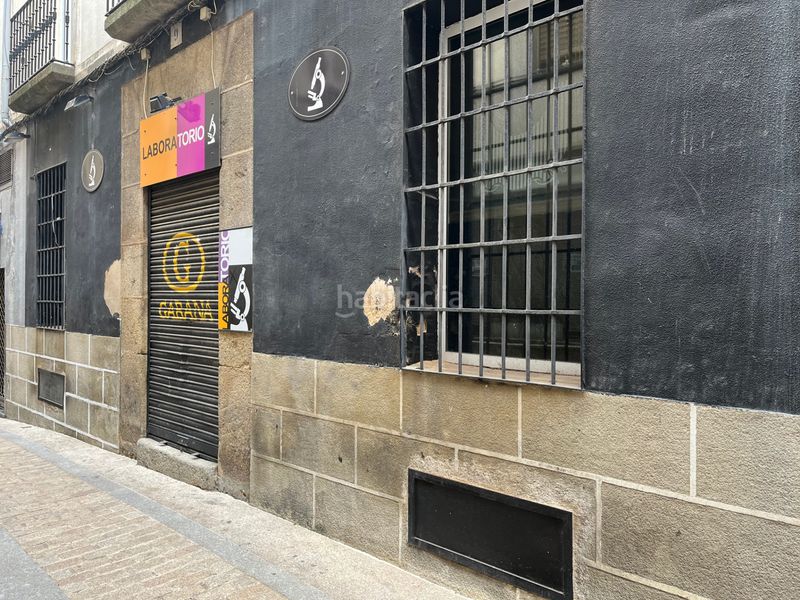 Foto e2e5f0cf-9ae2-41f7-981c-037c005153d2. Local comercial a Centro Ciudad Plasencia