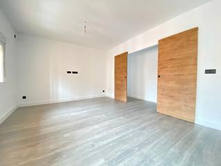 Appartement  Calle navaconcejo. Piso en venta recién reformado en la calle navaconcejo