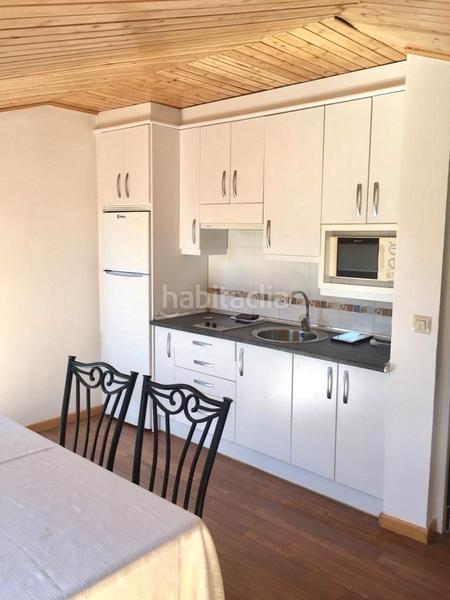 Foto 096d6587-3d9e-4a6d-85a5-856ec045c935. Chalet with fireplace heating pool in Zona Norte - Hospital - Urbanizaciones Plasencia