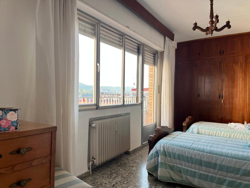 Foto f4ee7a5e-d4e9-4245-8419-ce04724c6629. Piso  en alfonso viii en Centro Ciudad Plasencia
