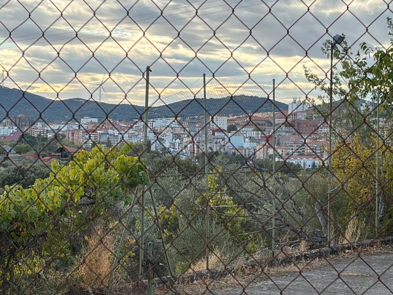 Foto 920db369-c8d6-4301-8fe0-82879f9af3c9. Chalet avec parking piscine dans Zona Norte - Hospital - Urbanizaciones Plasencia