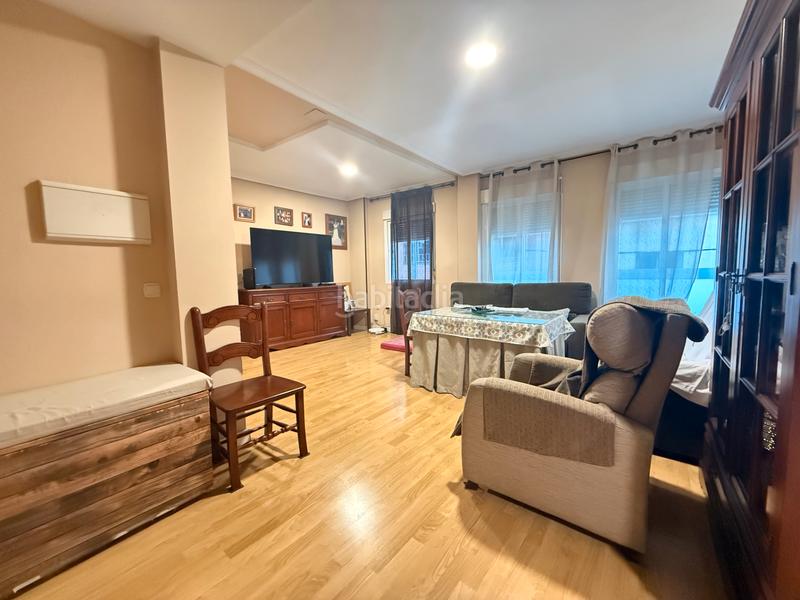 Foto 4f2e5327-cd5c-4488-b1c4-2096fe5290c9. Haus mit heizung parking in Miralvalle - Av. Virgen del Puerto - La Data Plasencia