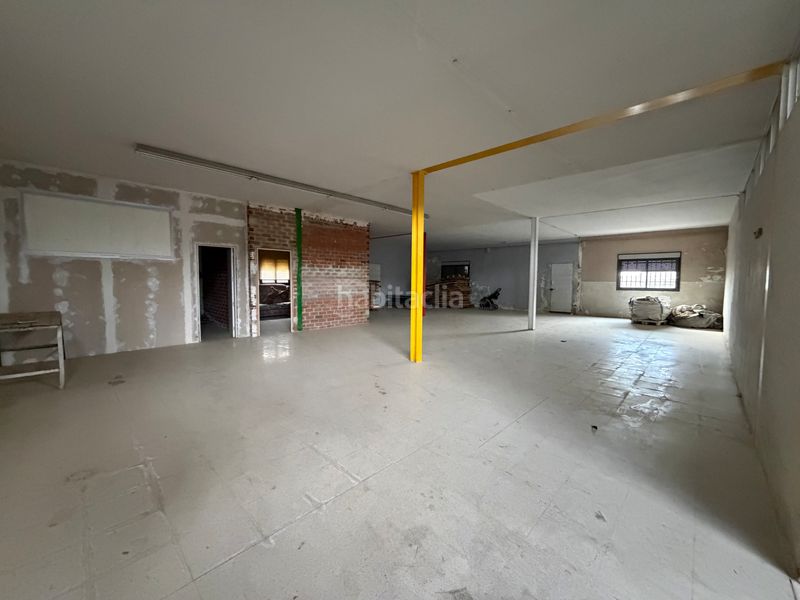 Foto f8a02aab-3262-426a-a1e7-334a3d8aa944. Nau industrial a Zona Sur - Av. De España - San Miguel Plasencia