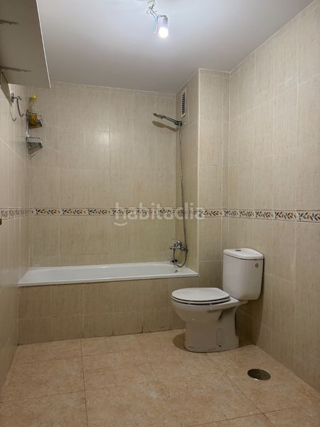Foto 0213402b-ed1d-4b37-bd83-707bb253d808. Pis amb aparcament a Zona Norte - Hospital - Urbanizaciones Plasencia