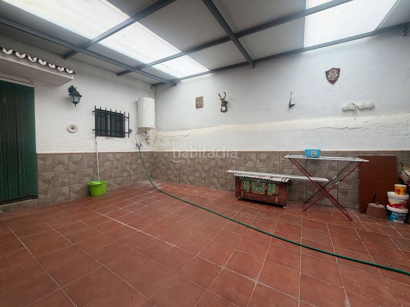 Foto 1c02b153-2efb-46e3-bbec-ddb2199f6ca9. Casa aparellada amb aparcament a Mirabel