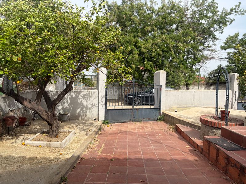 Foto 6ade0ac1-9201-4333-b09e-932370b7a0ff. Casa aparellada amb aparcament a Mirabel