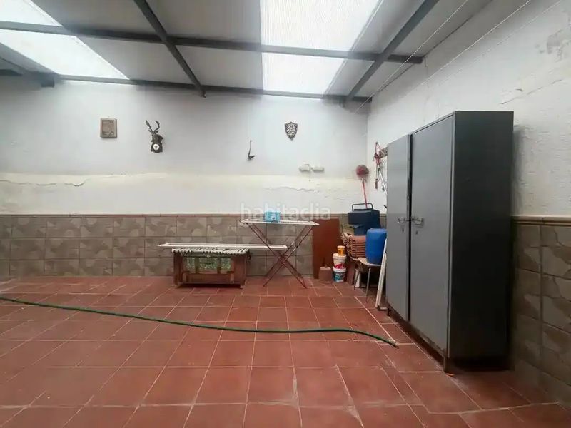 Foto aaae8c13-eb02-4bee-a275-9c509354278e. Casa aparellada amb aparcament a Mirabel