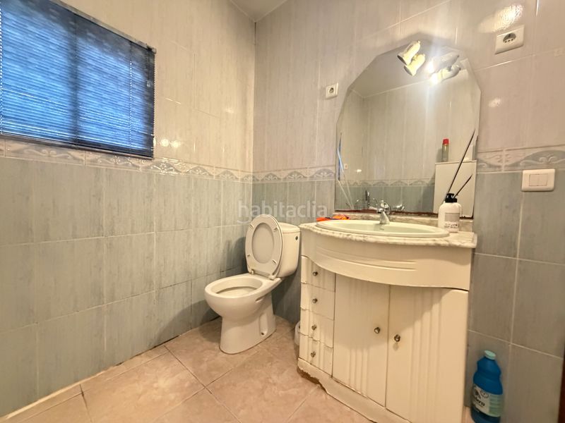 Foto eccf5c3f-1f07-44c3-8658-3f03c20b3805. Casa aparellada amb aparcament a Mirabel