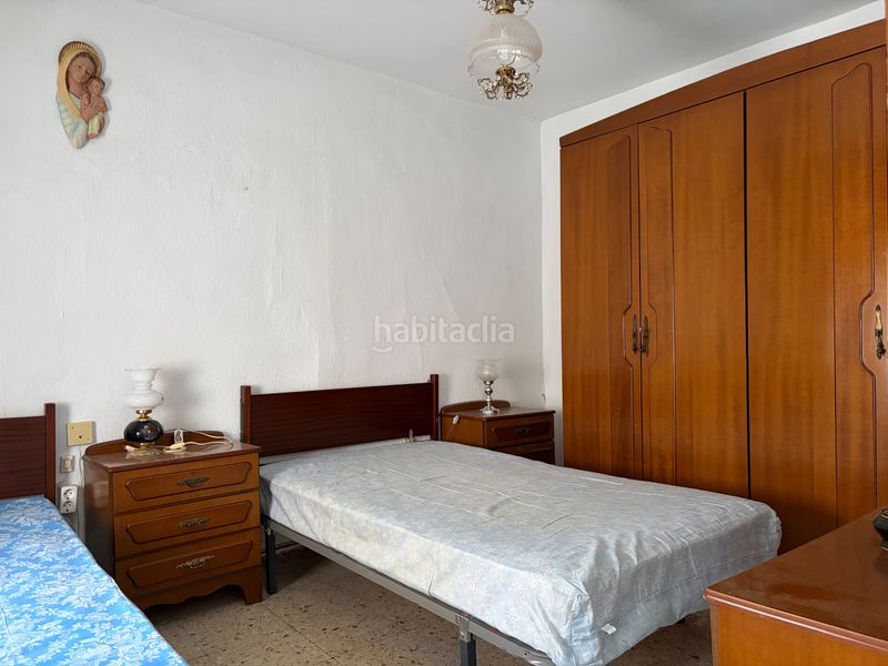 Foto f11cab05-8e40-458e-bb38-76b92fe4a727. Casa a Miralvalle - Av. Virgen del Puerto - La Data Plasencia