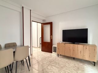 Rent Flat  Calle román de san josé