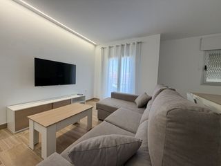 Miete Etagenwohnung  Calle luis de miranda. Se alquila piso