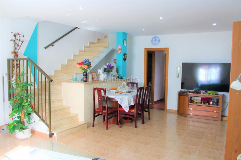 Foto 05386c3a-85c0-44c2-a84c-8e22a0740475. Casa adosada casa pareada castellon de la plana av.valencia en Castellón de la Plana