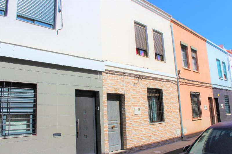 Foto 18bb272e-a58a-40eb-adc2-f93a2009cffa. Casa adosada casa pareada castellon de la plana av.valencia en Castellón de la Plana