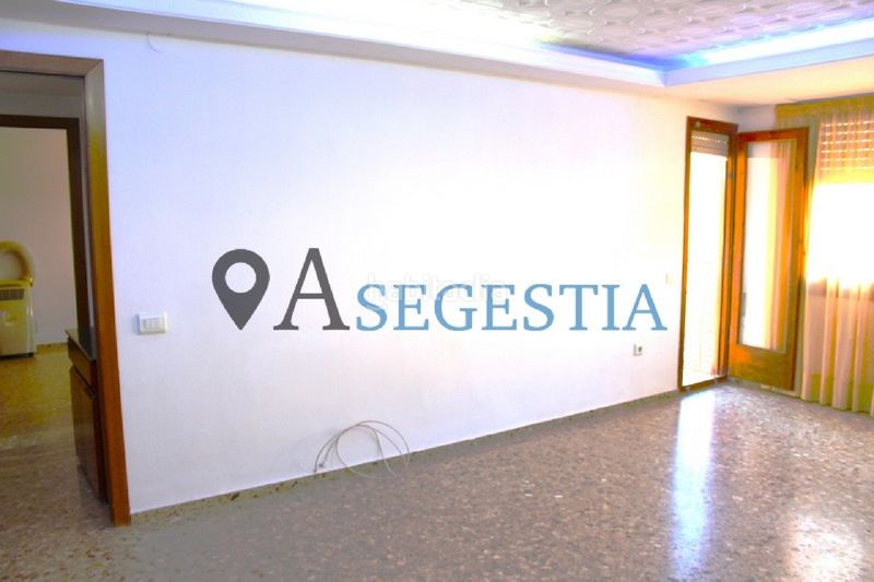 Foto f3a2863f-5b4e-4ddc-8987-f6e05f2bad0c. Pis a Alcora (l´)