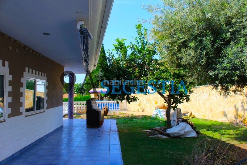 Foto 0db0f69d-4b44-4d32-bd53-9743a604738f. Xalet amb calefacció aparcament piscina a Montornés-Las Palmas-El Refugio Benicasim / Benicàssim