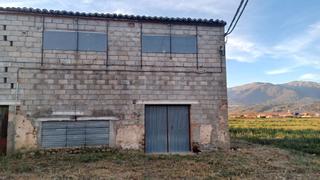 Finca rústica a Losar de la Vera. El robledo, edificio de 100m2, terreno