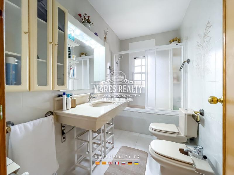 Foto bed12192-c02d-43fd-a66d-4b91255eab18. Casa amb calefacció piscina a terrabrava - Tordera parc Tordera