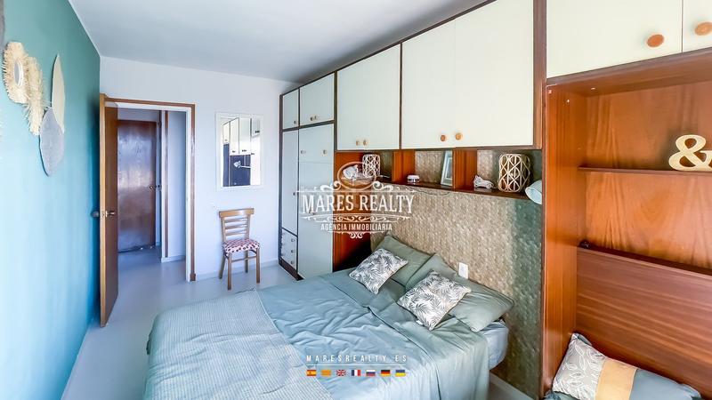 Foto 2954ae7c-64f2-4211-b633-ee830a6f8b4d. Piso  de dos habitaciones con ventanales panorámicos, vistas al mar, terraza y piscina totalmente amueblado, a 100 metros del mar, en Blanes
