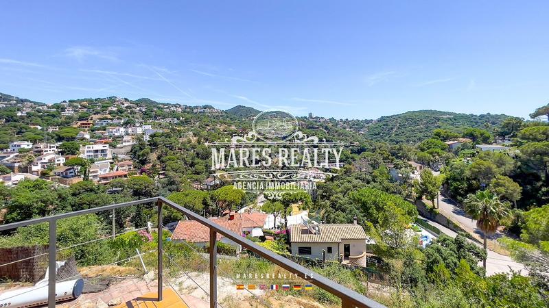 Foto e11ed0fc-9936-42f1-a767-fb4788814de0. Miete chalet mit heizung parking pool in Canyelles Lloret de Mar