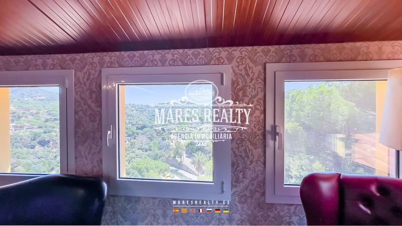 Foto 9f1c9aa5-961e-48b4-9b32-ebf5f14ebaaa. Rent chalet with heating parking pool in Canyelles Lloret de Mar