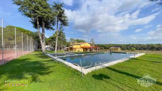 Masia a Caldes de Malavella. Country chateau con pistas de tenis y piscina