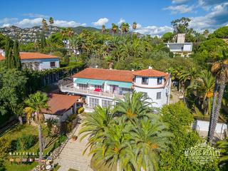 Casa  Costa de llevant. Gran casa con vistas al mar en la urbanización de élite de motgo
