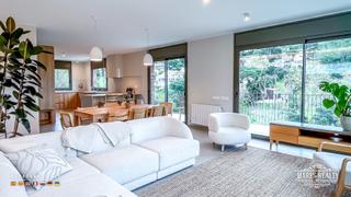 Casa a Roca Grossa. Excepcional vivienda de obra nueva en roca grossa con vistas pan
