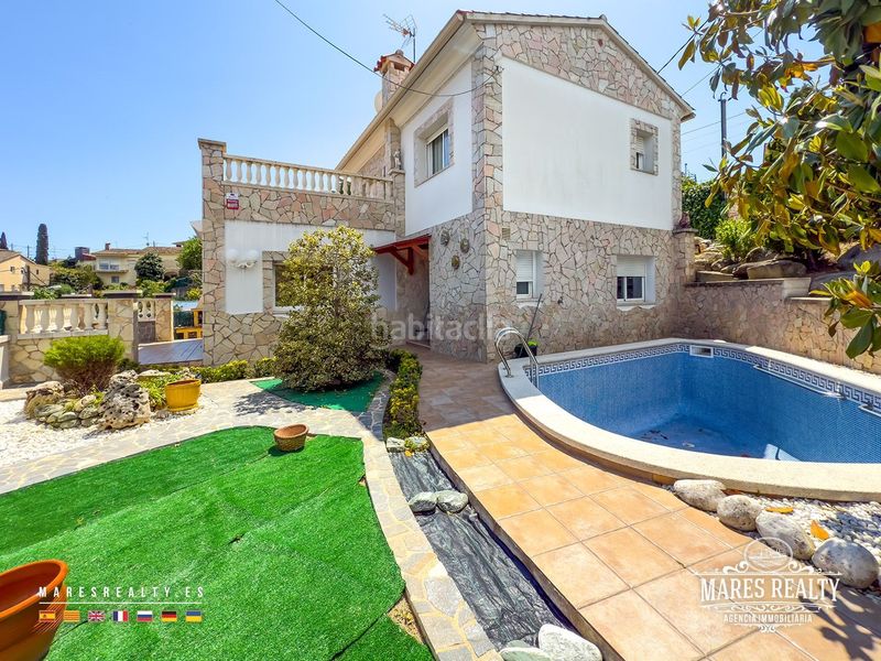 Foto 83c70368-6538-4230-8869-18749e20ad26. Casa amb calefacció a Santa Clotilde Lloret de Mar