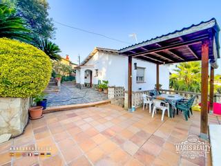 Maison à Lloret Blau - La Creu de Lloret. Se vende acogedora casa en la tranquila urbanización lloret blau