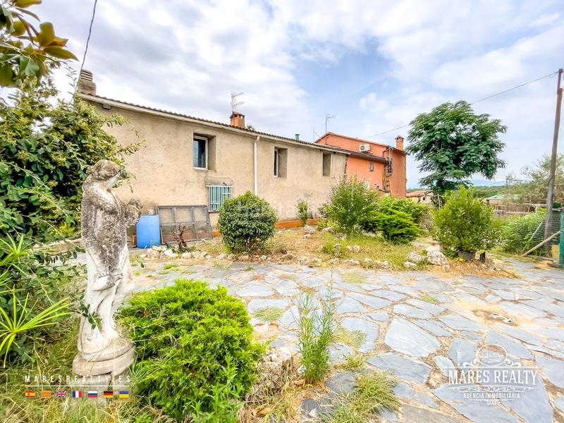 Foto 87b1c98d-1c98-40b6-a342-c6f00c1f096b. Casa se vende gran casa rural con piscina y jardín urbanización vallcanera park. en Sils