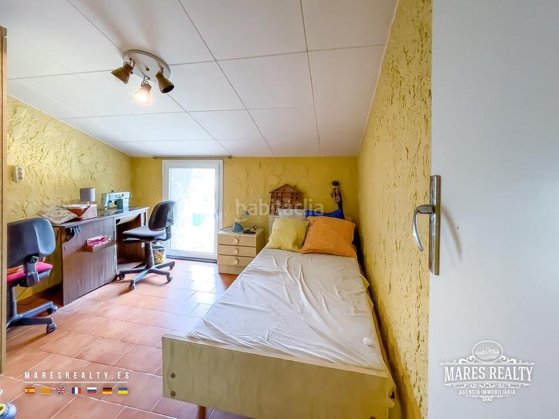 Foto b3e2325d-ce2e-40e8-aec1-f6baf989032e. Casa se vende gran casa rural con piscina y jardín urbanización vallcanera park. en Sils