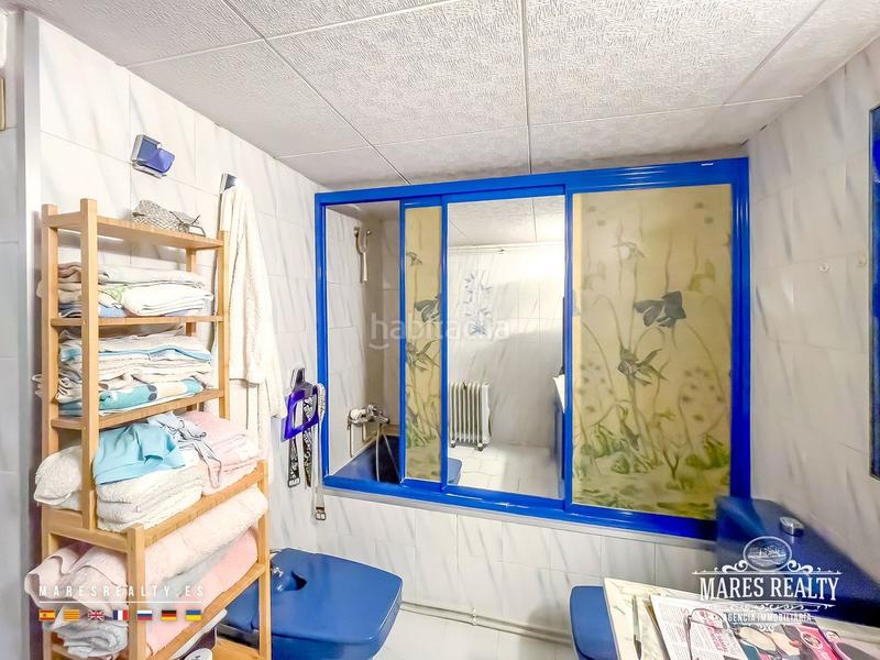 Foto e76dc087-357b-4666-8b12-6d7afa336e85. Casa se vende gran casa rural con piscina y jardín urbanización vallcanera park. en Sils