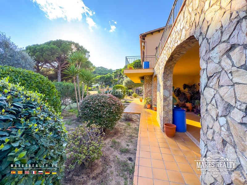 Foto 964b655e-5dbb-42de-ba4f-997659663a78. Casa amb calefacció piscina a Serra Brava Lloret de Mar