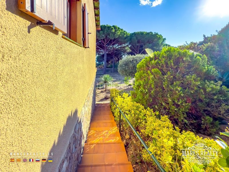 Foto cb09ad0d-5bba-4ff2-a11c-98a6eff49371. Casa amb calefacció piscina a Serra Brava Lloret de Mar