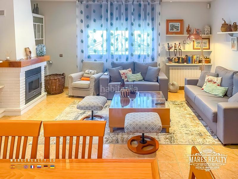 Foto 72146d44-cd23-4675-8bb9-1271d08254d1. Haus mit heizung pool in Sils