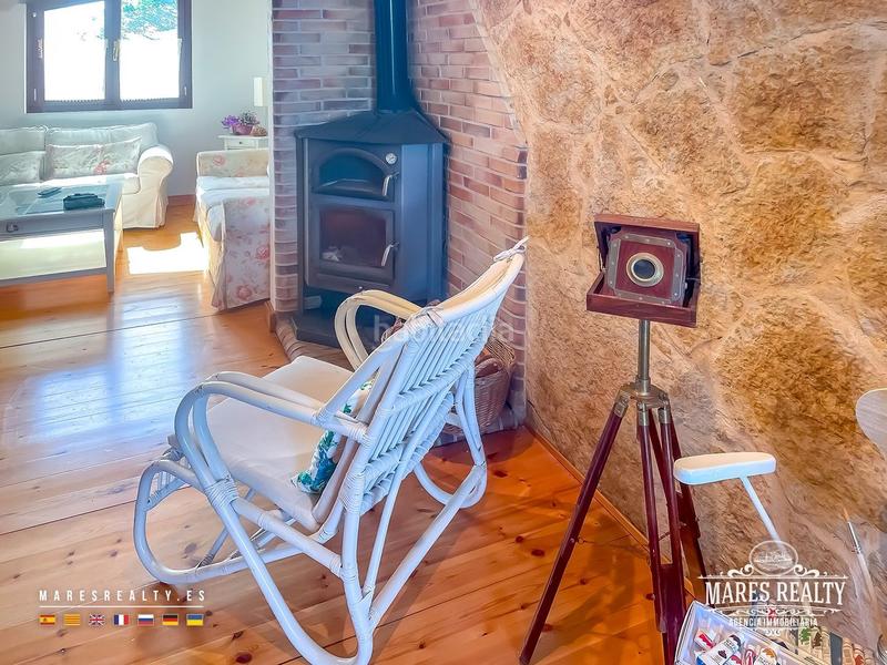 Foto f88693cf-f558-4a4e-92fb-e2f24b594279. Haus mit heizung pool in Sils