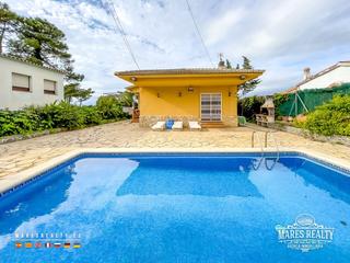 Maison à Lloret Blau - La Creu de Lloret. Se vende una casa acogedora, cómoda y luminosa a 10 minutos del