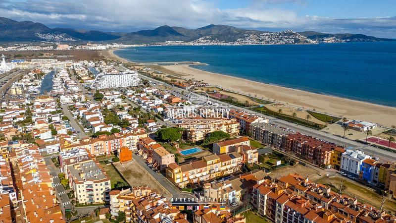 Foto 1081e41a-ef2e-4e4d-9c61-53fb3adf3bdb. Appartamento con piscina in Muga - Gran Reserva - Badia Empuriabrava