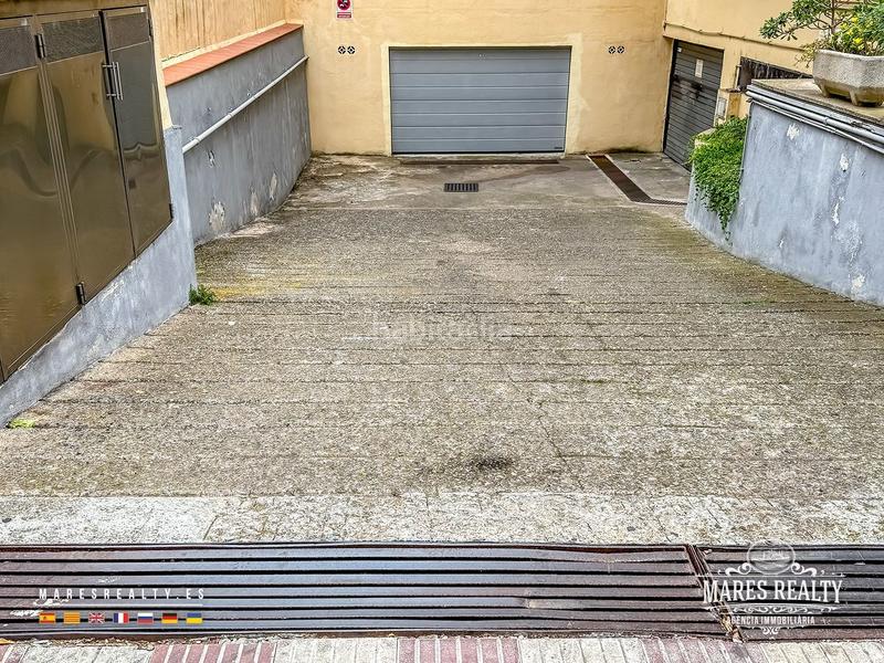 Foto 4d10ebd6-faea-42e7-8f9d-27ef18d690df. Aparcament cotxe a Fenals Lloret de Mar