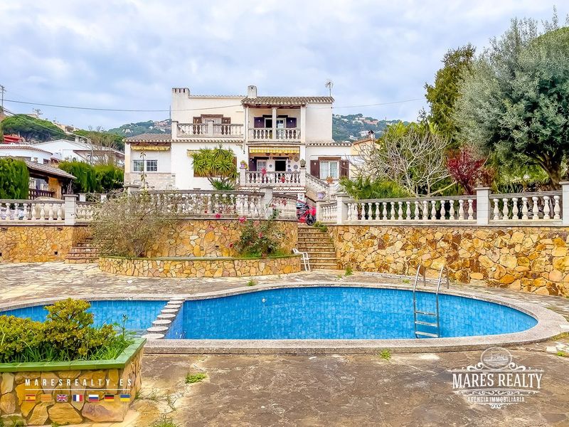 Foto 4b396e00-e9d1-42c9-9b21-b4a200876ae3. Casa amb calefacció piscina a Mas Baell-Can Carbó Lloret de Mar