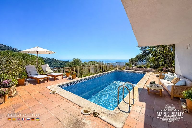 Foto 72b209de-149d-40e2-9f98-5c9ff77dca86. Casa amb calefacció piscina a Roca Grossa Lloret de Mar