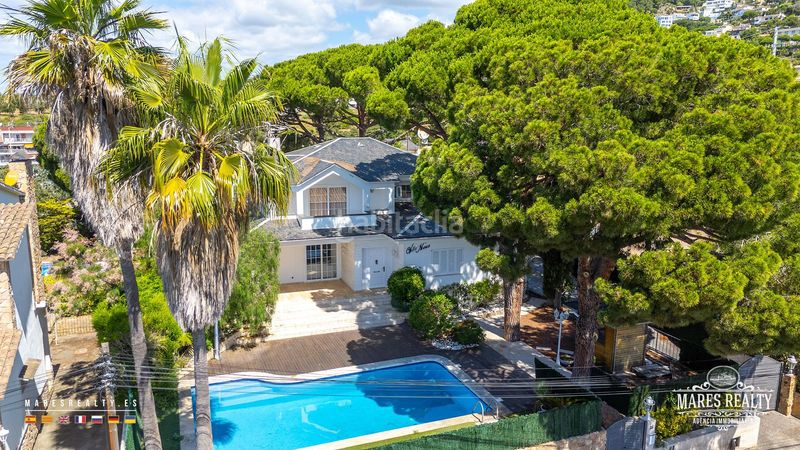 Foto 014626fc-d897-4fdc-a3b5-ed4fb1d7c42e. Casa amb calefacció piscina a Roca Grossa Lloret de Mar