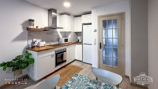 Appartement à Fenals. Se vende acogedor, luminoso  apartamento en fenals, en primera l