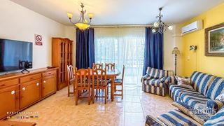 Duplex in Fenals. Se vende acogedor dúplex a 10 minutos a pie de la playa con lice