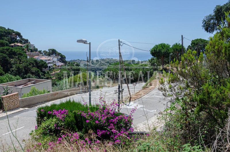 Foto e34e8223-a91a-4ead-b34f-7fd423885ba8. Terreny residencial a Serra Brava Lloret de Mar