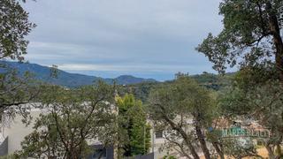 Terreny residencial a Tossa de Mar. Parcela con vistas al mar y montañas.