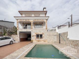 Casa  Cantabria. Magnífica casa en la soleia